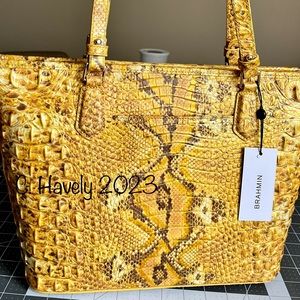 💛💛NWT! Brahmin Medium Asher Tote Canary Solid Melbourne Leather💛💛